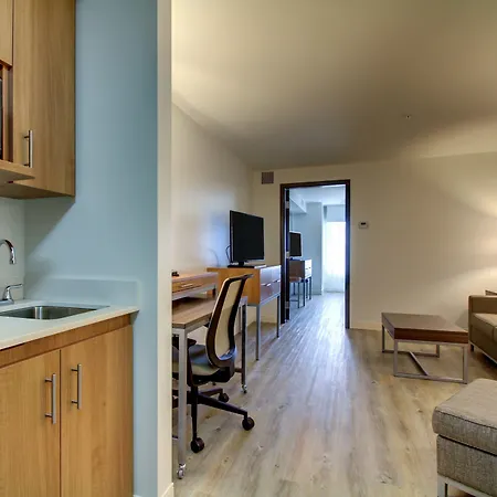 Holiday Inn & Suites Peoria At Grand Prairie By Ihg
