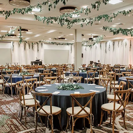 Holiday Inn & Suites Peoria At Grand Prairie By Ihg