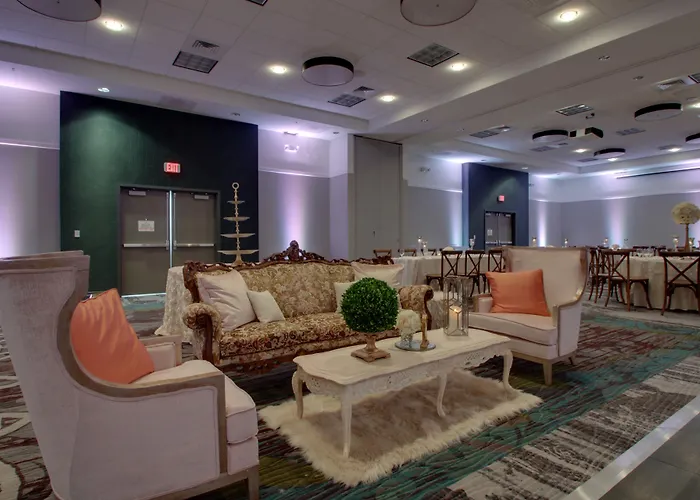 Hotel & At Grand Prairie By Ihg 3*