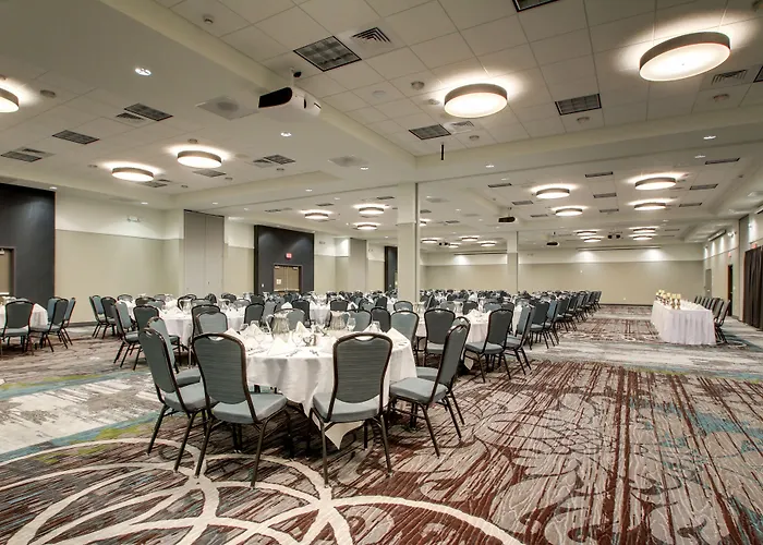 Hotel & At Grand Prairie By Ihg 3*