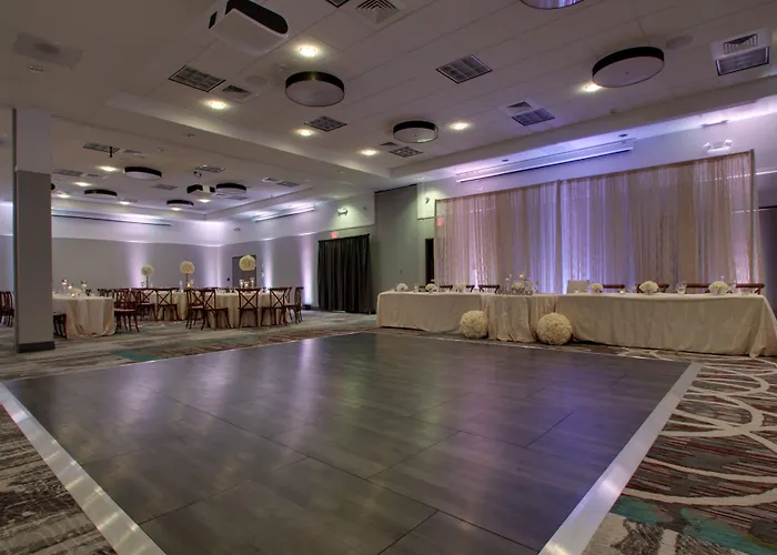 & At Grand Prairie By Ihg
