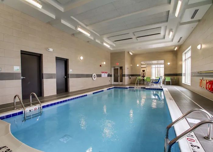 & At Grand Prairie By Ihg 3*