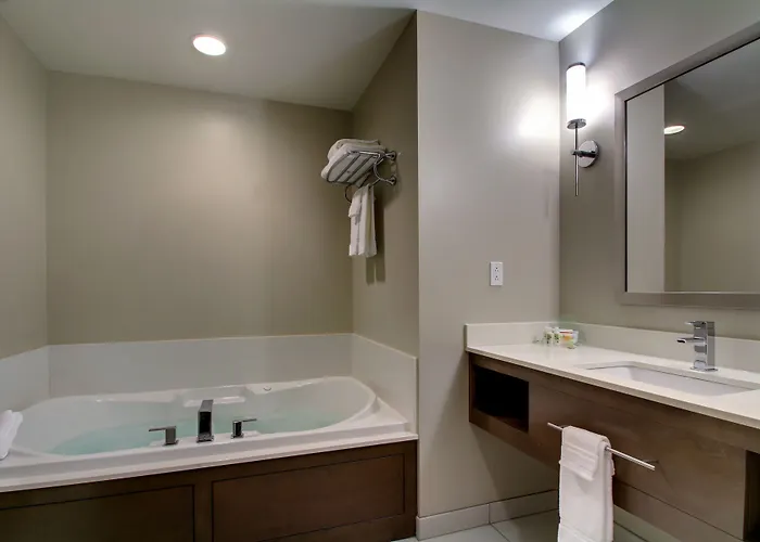 & At Grand Prairie By Ihg Peoria