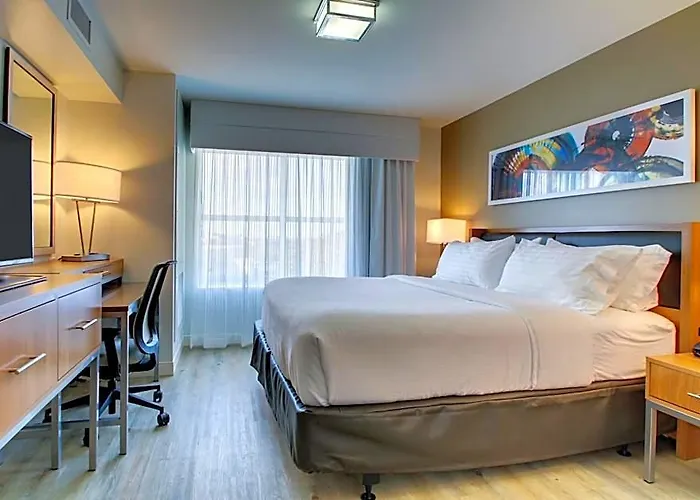 & At Grand Prairie By Ihg Hotel 3*