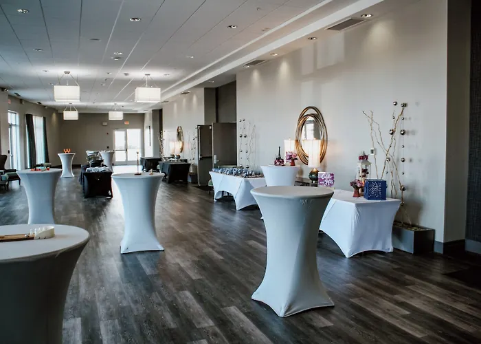 Hotel & At Grand Prairie By Ihg Peoria