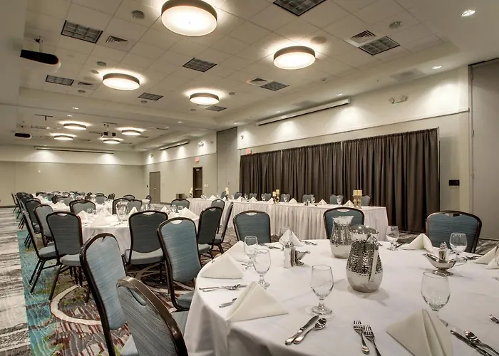 Hotel & At Grand Prairie By Ihg Peoria